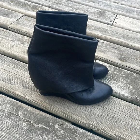 French Connection Rafaela Boots - Picture 4 of 13